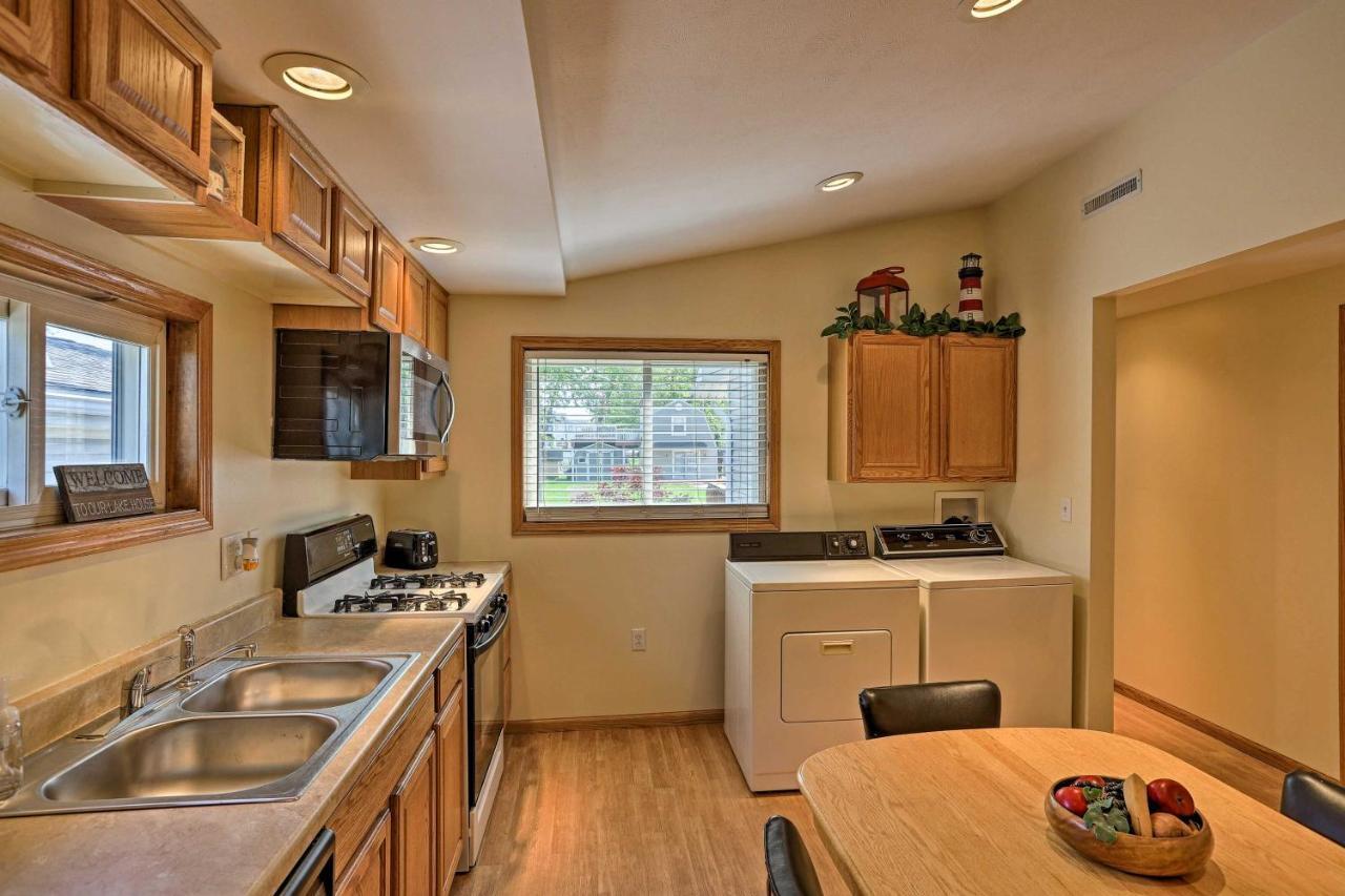Home With Lake-View Deck By Camp Perry And Magee Marsh Port Clinton Εξωτερικό φωτογραφία